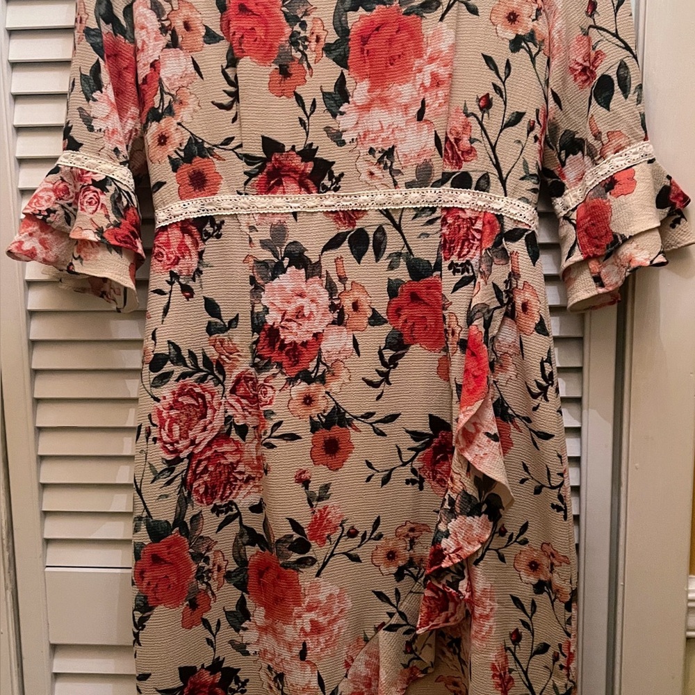 Floral Ruffle Sleeve Dress